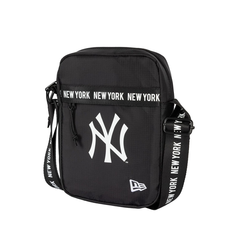 New York Yankees Strap Black Side Bag OSFM