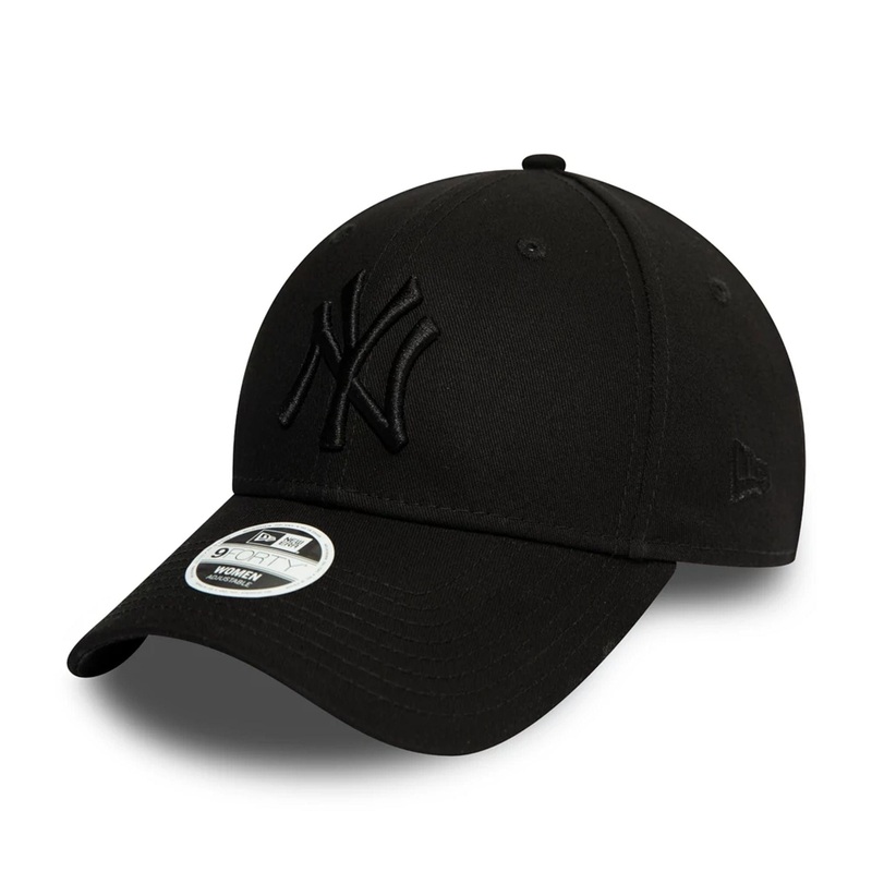 New York Yankees Essential Womens All Black 9FORTY Cap OSFM