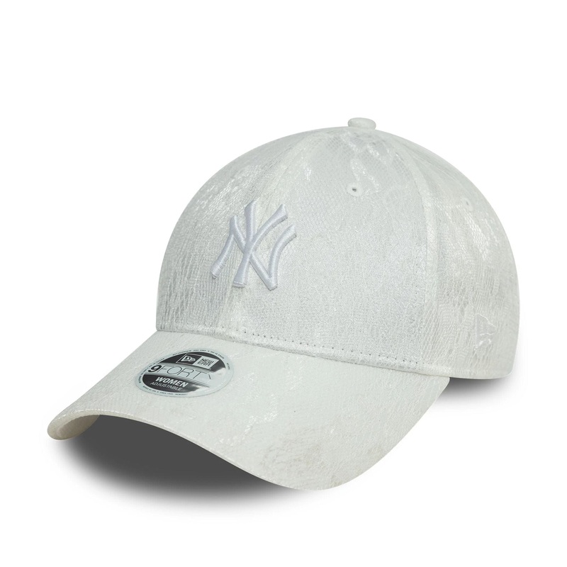 New York Yankees Womens Lace White 9FORTY Adjustable Cap OSFM