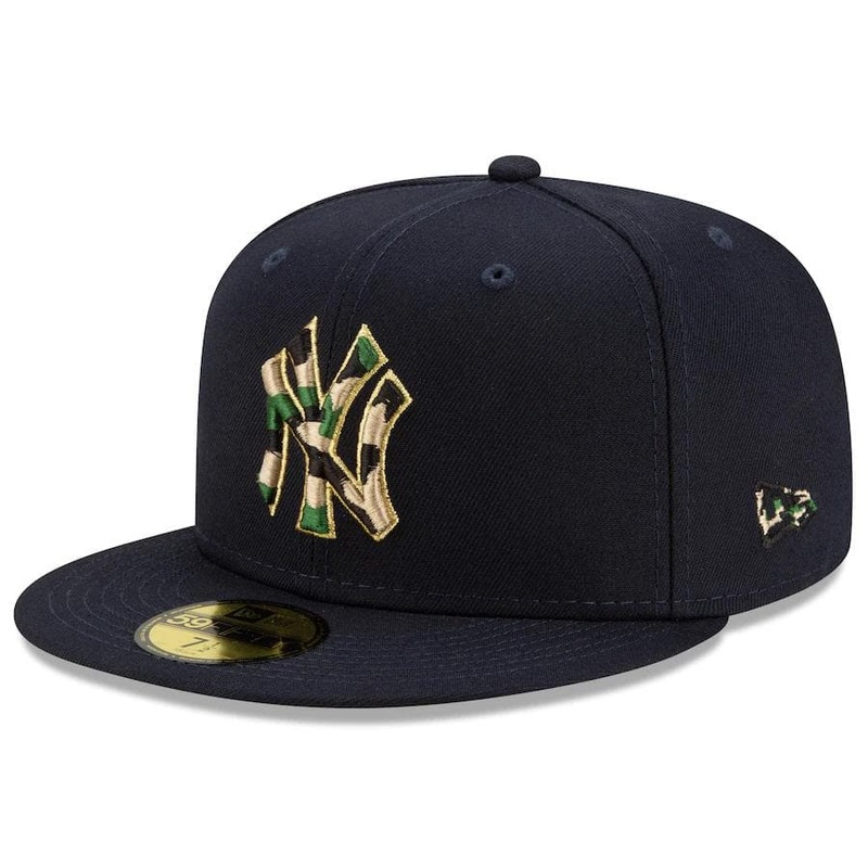 New Era New York Yankees Pop Camo Undervisor 59FIFTY Fitted Hat