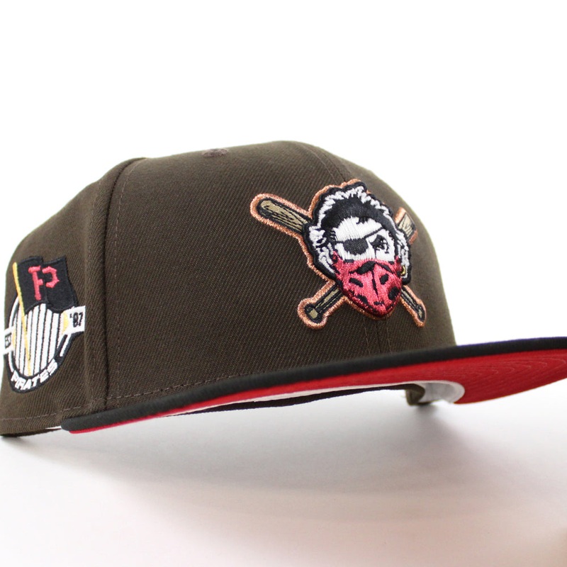 Pittsburgh Pirates TEAM FLAG 59Fifty New Era Fitted Hat (GITD Walnut Black Red Under Brim) 7