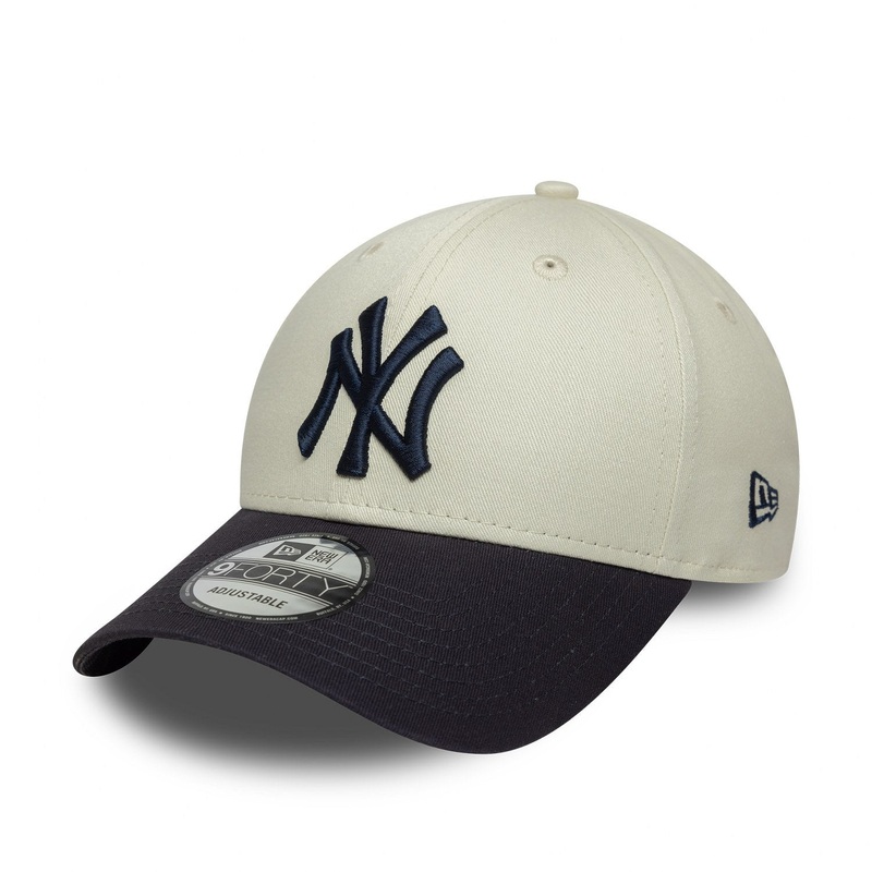 New York Yankees 9FORTY Side Script Ivory/Navy Cap One Size