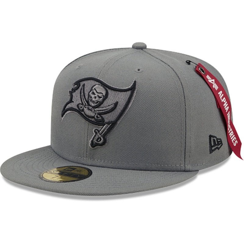 New Era Alpha Industries X Tampa Bay Buccaneers Gray 2022 59FIFTY Fitted Hat
