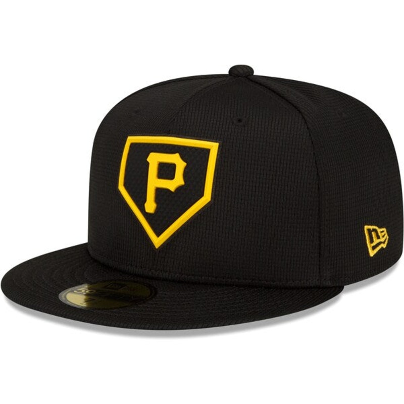 New Era Pittsburgh Pirates Black 2022 Clubhouse 59FIFTY Fitted Hat
