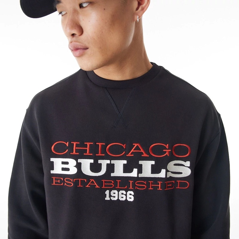 Chicago Bulls NBA Lifestyle Black Oversized Crew Neck Sweater XS