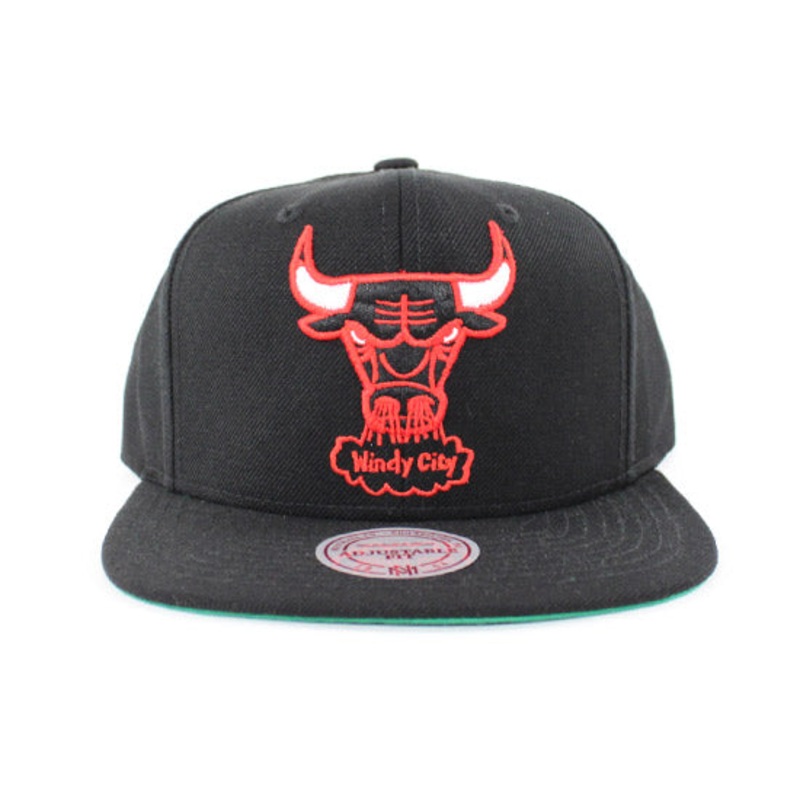 Chicago Bulls Mitchell & Ness Snapback (Black Green Under Brim) One Size
