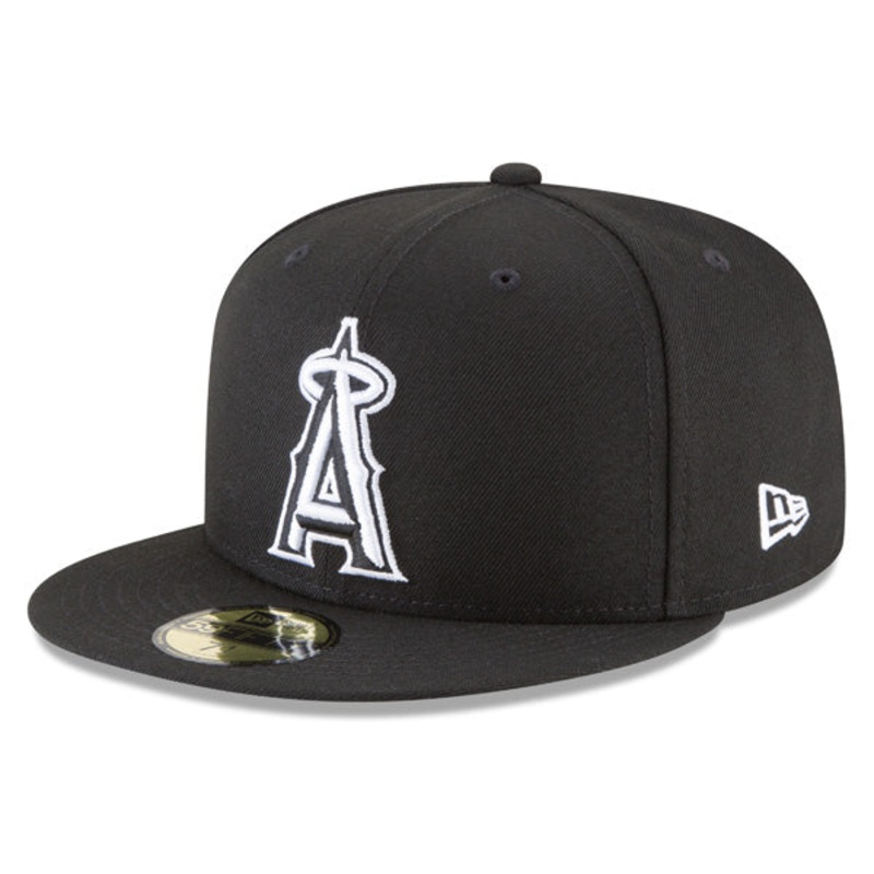 Los Angeles Angels New Era MLB CLASSICS 59Fifty Fitted Hat -Black/White 6 7/8