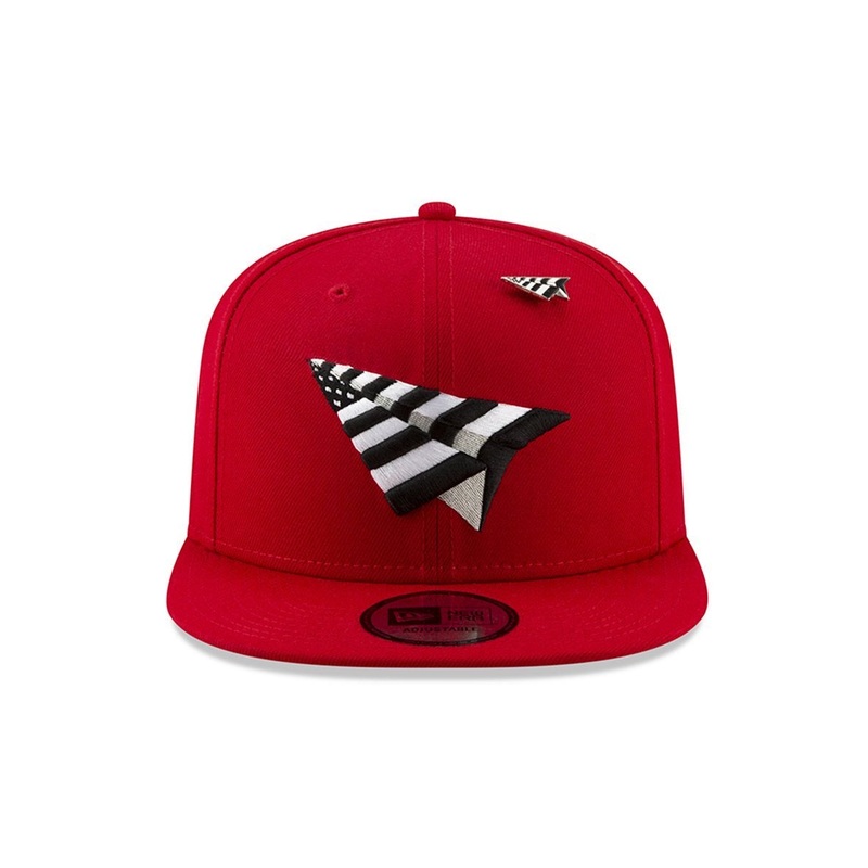 PAPER PLANES (CRIMSON RED) CLASSIC PLANES CROWN SNAPBACK