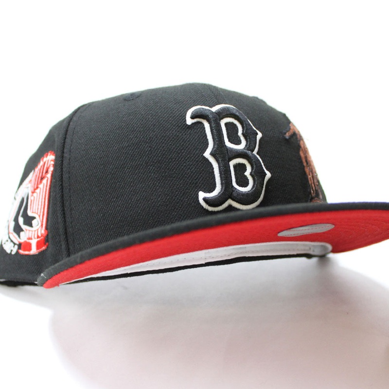 Boston Red Sox 8X Champions New Era 59Fifty Fitted Hat (Glow in the Dark Black Red Under Brim) 7