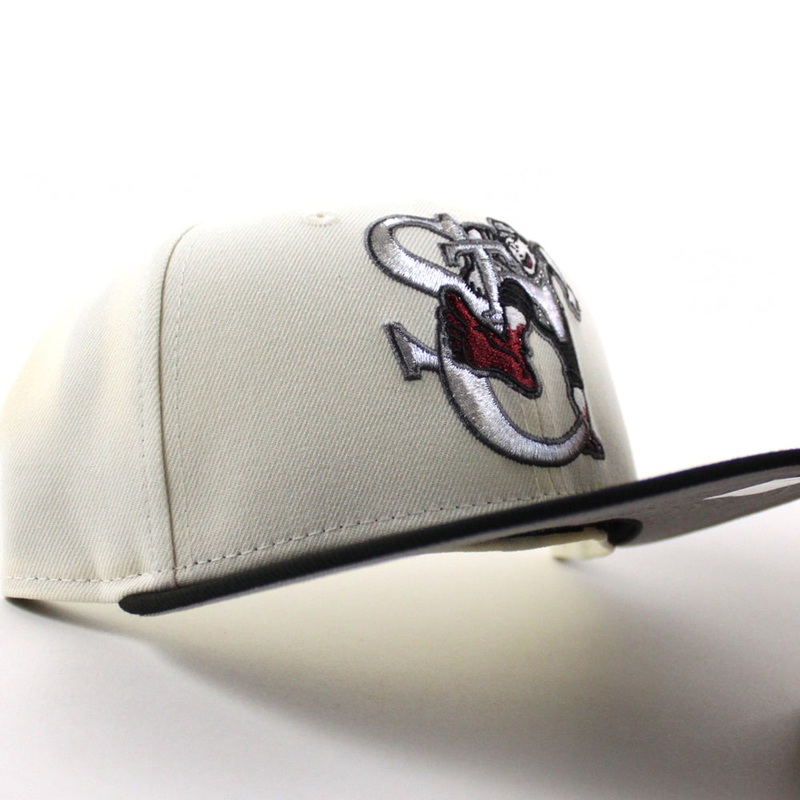 St. Catharines Stompers New Era 59Fifty Fitted Hat (Chrome White Black Gray Under Brim) 6 7/8