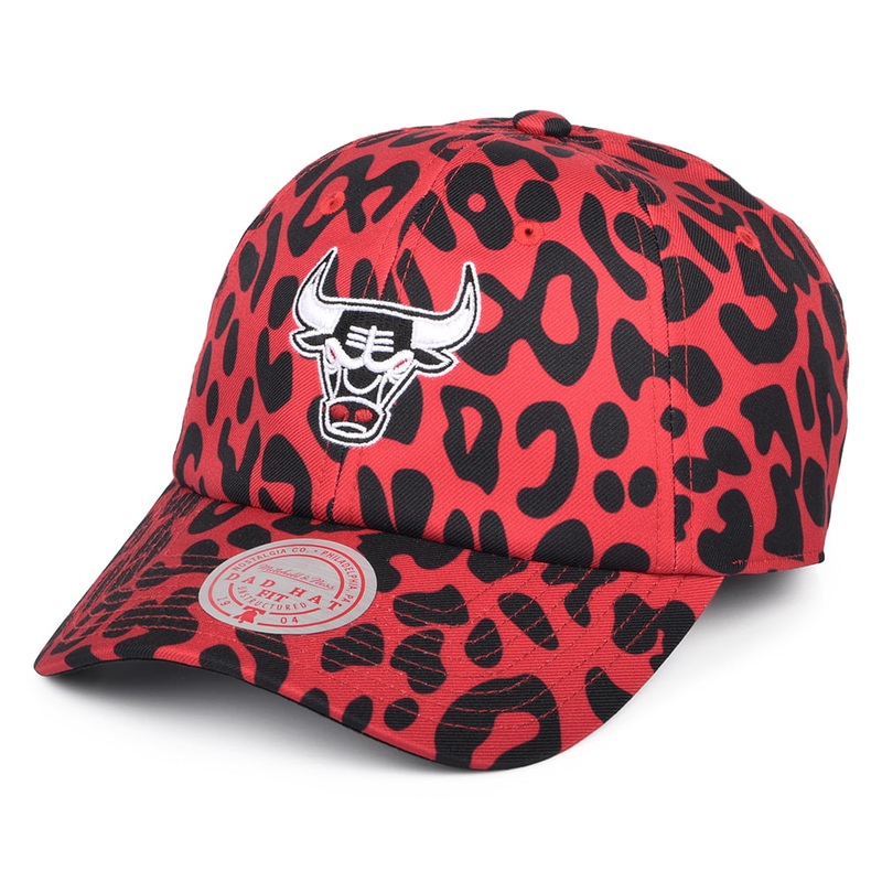 Mitchell & Ness Chicago Bulls Baseball Cap – NBA Wild Style – Red Adjustable