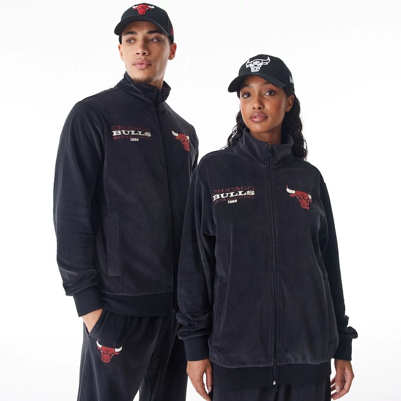 Chicago Bulls NBA Lifestyle Velour Black Track Jacket XS