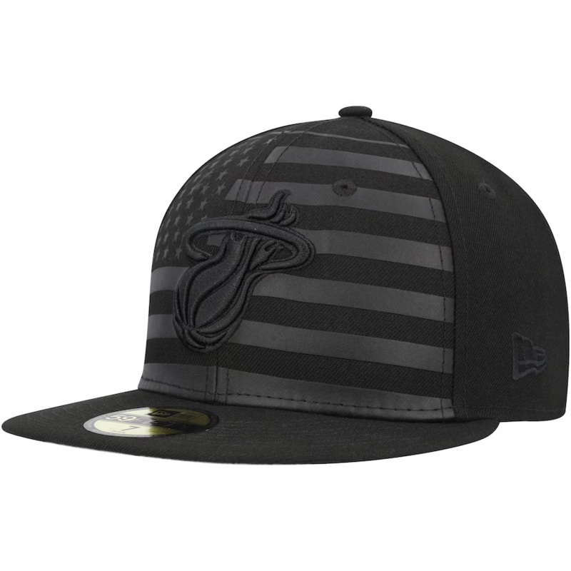 New Era Miami Heat All Black American Flag 2023 59FIFTY Fitted Hat