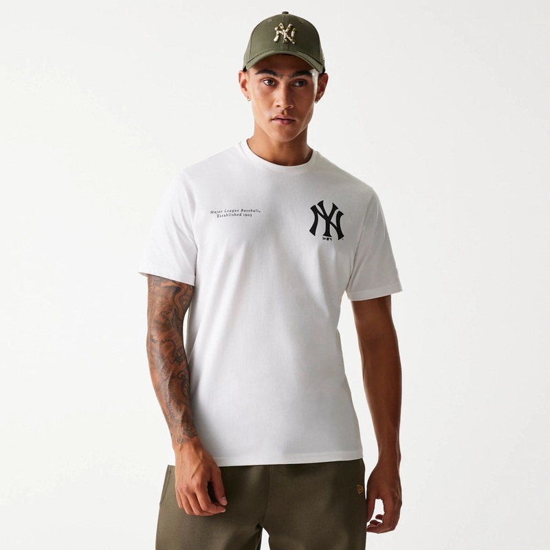 New York Yankees MLB Arch Graphic Open White T-Shirt XS