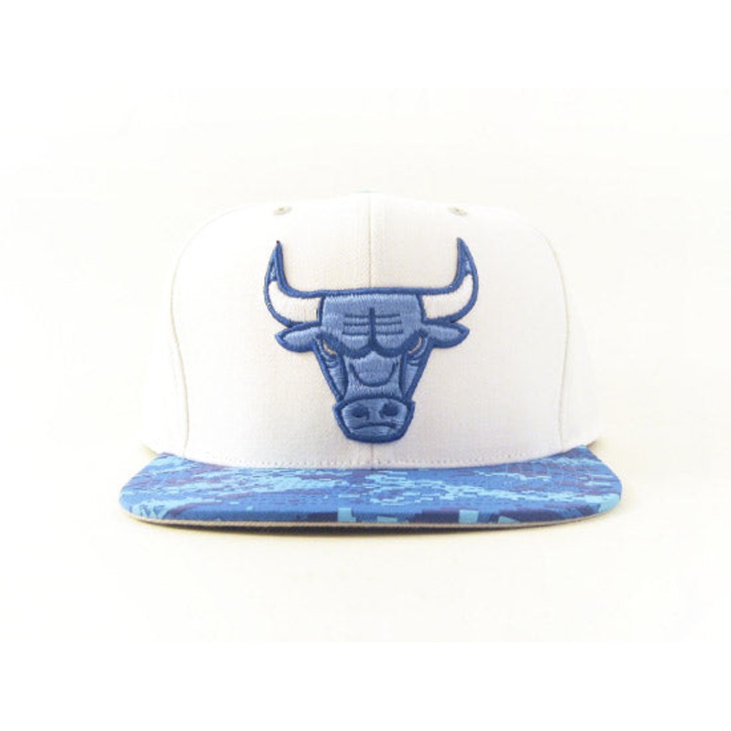 Chicago Bulls Mitchell&Ness Snapback Hats (AIR JORDAN XI ‘COLUMBIA’) One Size