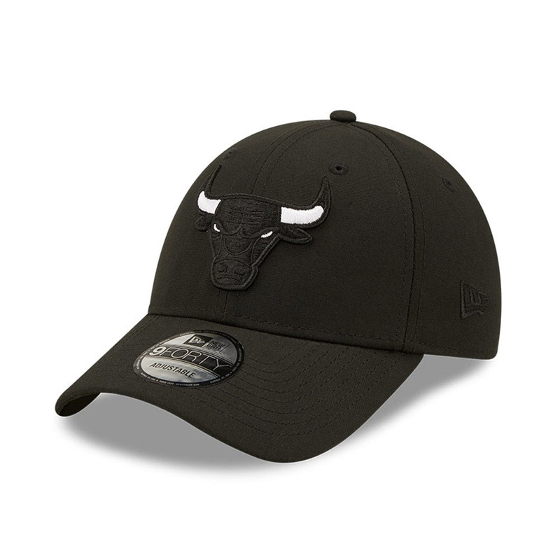 Chicago Bulls 9FORTY Black Base Snap Black Cap One Size