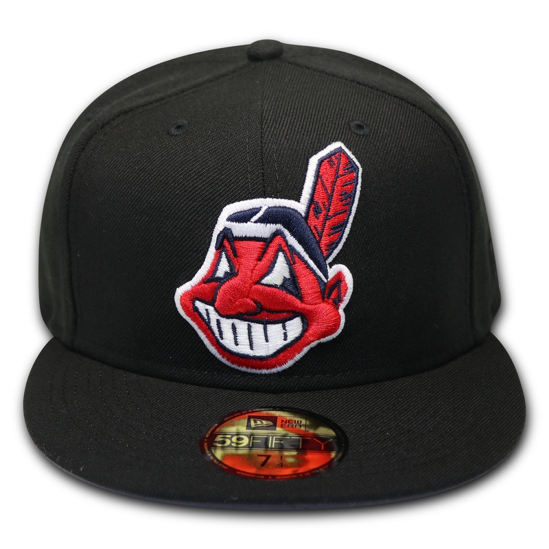 CLEVELAND INDIANS (BLACK) 59FIFTY FITTED 67/8