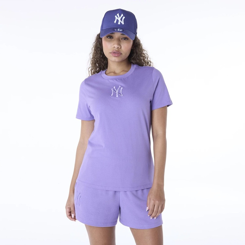 New York Yankees Womens MLB League Essential Purple T-Shirt XS