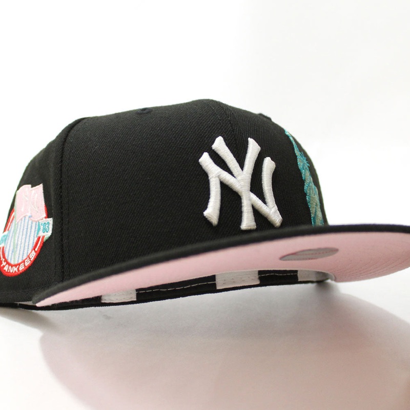 Statue of Liberty New York Yankees Team Flag Patch New Era 59Fifty Fitted Hat (BLACK Pink Under Brim) 7