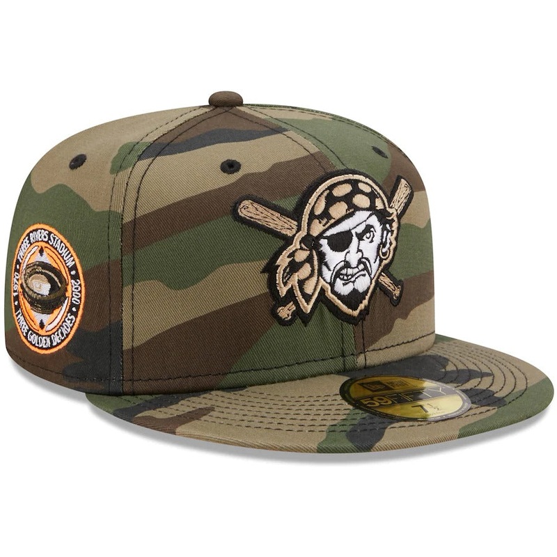 New Era Pittsburgh Pirates Camo Three Rivers Stadium Three Golden Decades Flame Undervisor 59FIFTY Fitted Hat