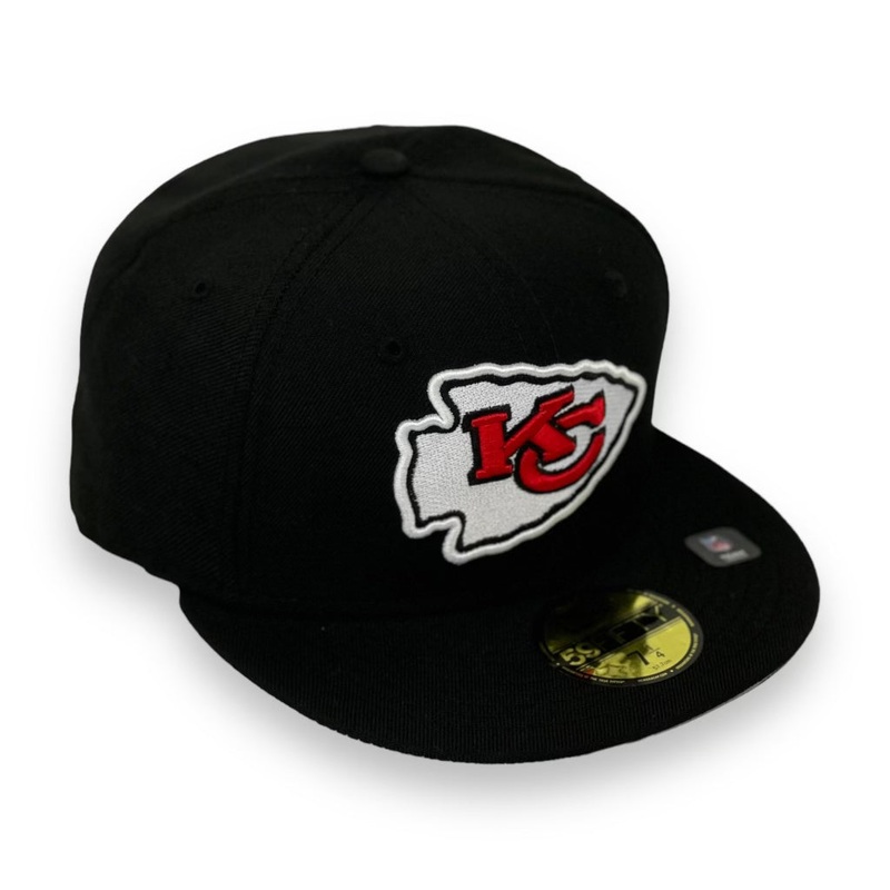KANSAS CITY CHIEFS (BLACK) NEW ERA 59FIFTY FITTED ( GREY BOTTOM) 67/8