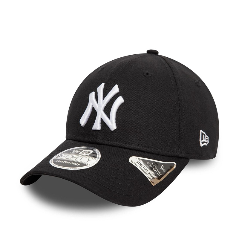 New York Yankees MLB Black 9FORTY Stretch Snap Adjustable Cap OSFM