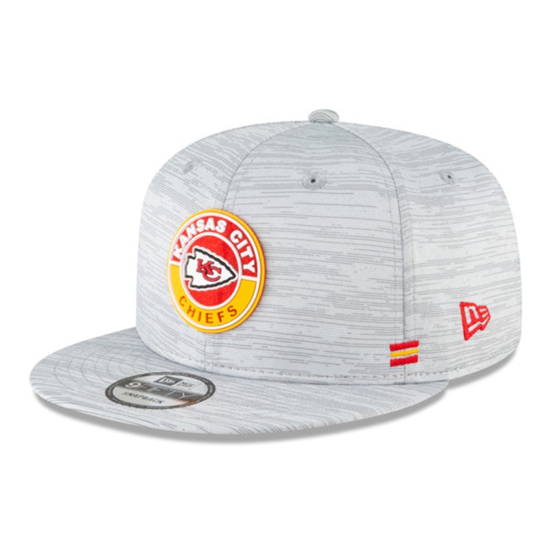 Kansas City Chiefs New Era 2020 NFL Sideline Official 9FIFTY Snapback Hat – Gray