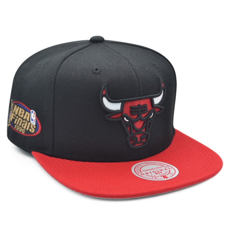 Chicago Bulls 1996 NBA Finals Champions Mitchell & Ness Snapback Hat – Black/Red