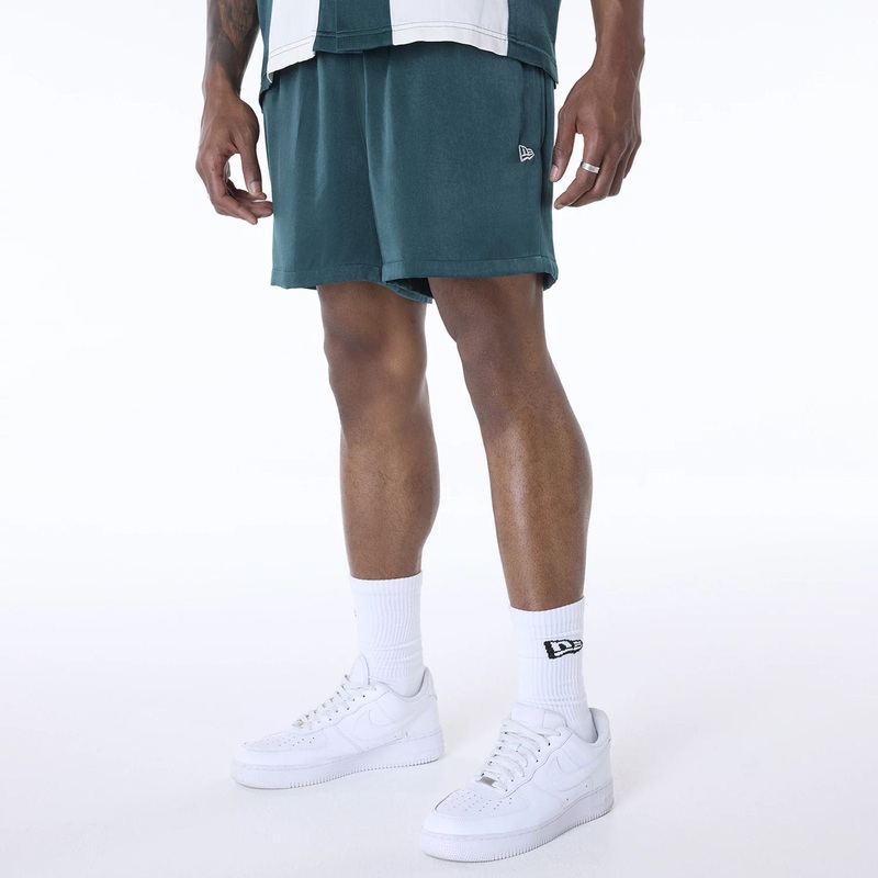 New Era Woven Dark Green Shorts XS