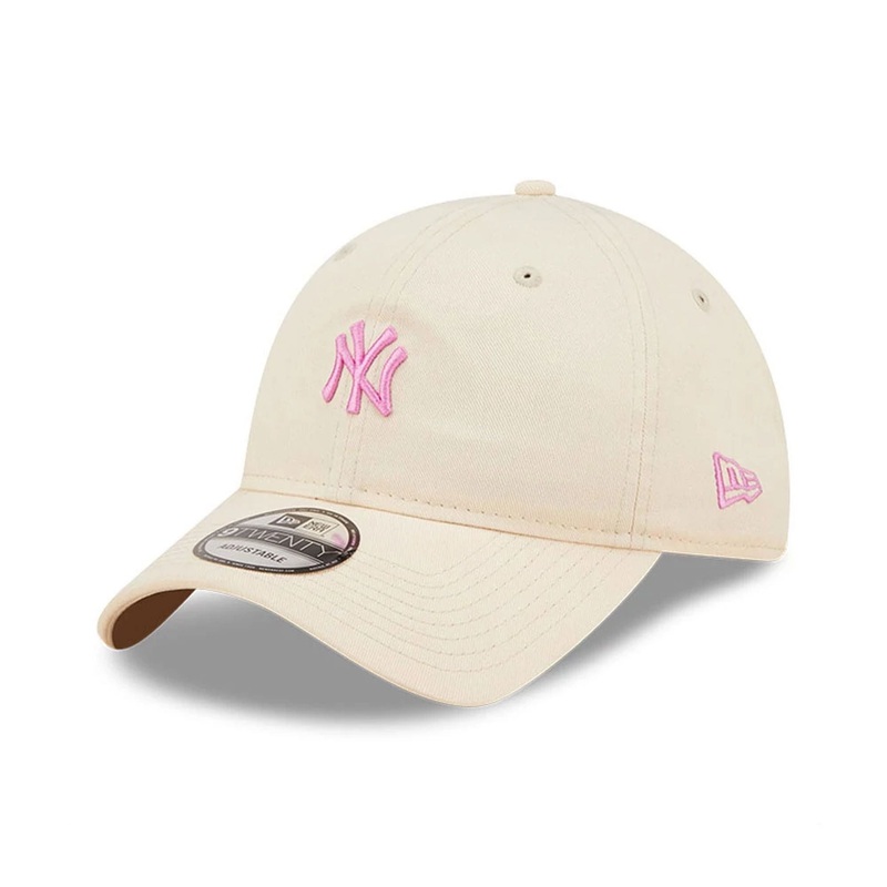 New York Yankees Mini Logo Cream 9TWENTY Adjustable Cap OSFM