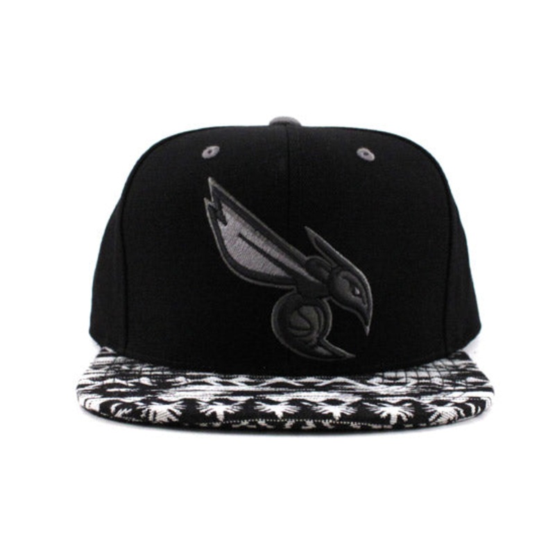 Charlotte Hornets Mitchell & Ness Strapback Hats (Black White Gray) One Size