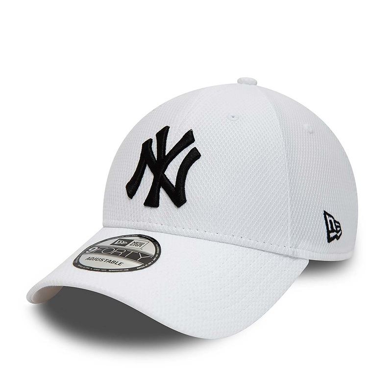 New York Yankees 9FORTY MLB Diamond Era Essential White Cap One Size