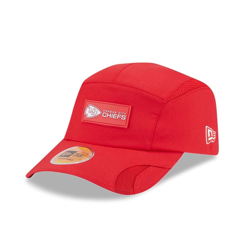 Kansas City Chiefs NFL Sideline 2025 Red Runner Adjustable Cap OSFM