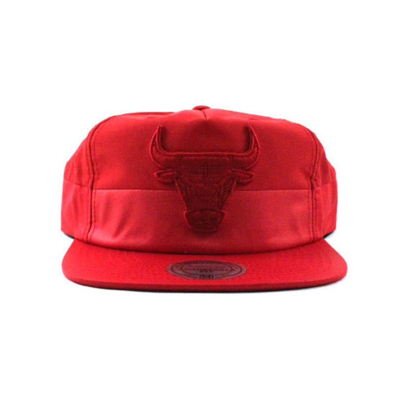 Chicago Bulls Mitchell & Ness Nylon Snapback Hat (Red On Red) One Size
