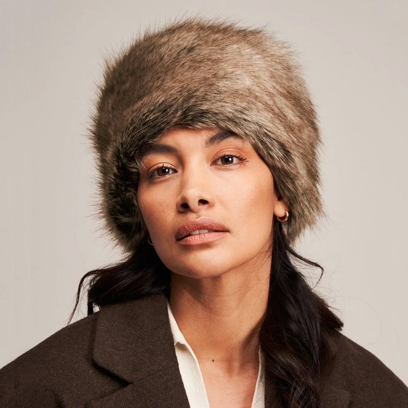 Helen Moore Womens Faux Fur Winter Pillbox Hat – Light Brown 1-Size