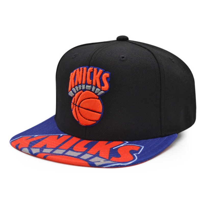 New York Knicks Mitchell & Ness SWINGMAN POP Snapback Hat – Black
