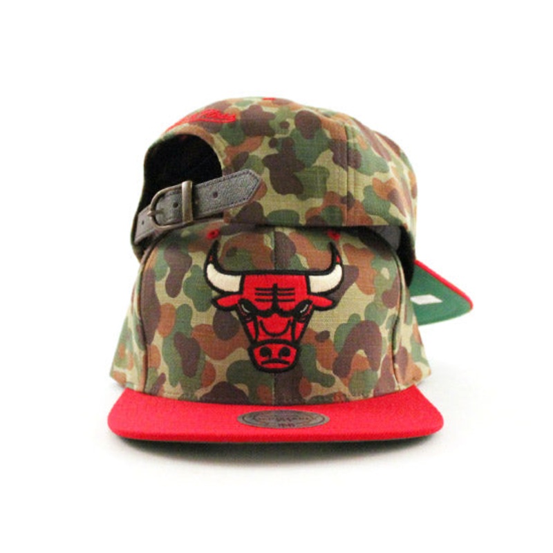 Chicago Bulls Mitchell and Ness Strapback hats (CAMO RED GREEN UNDER BRIM) One Size