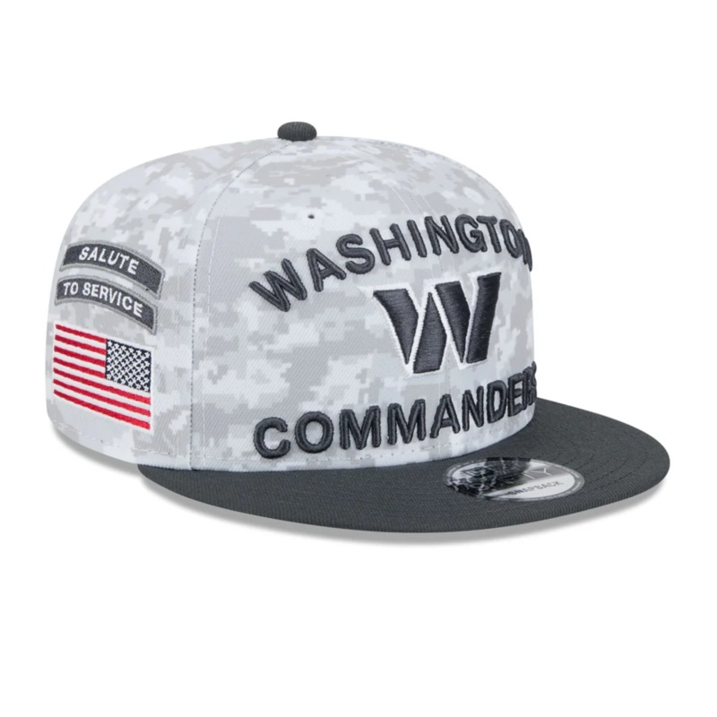 Washington Commanders New Era 2024 Salute To Service 9Fifty Snapback Hat – Chrome/Graphite