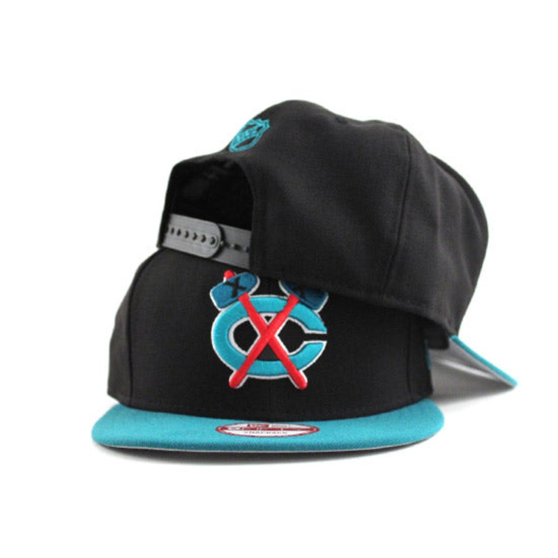 Chicago Blackhawks New Era 9FIFTY SnapBack Hat (AIR FOAMPOSITE ONE GONE FISHING GRAY UNDERBIM) One Size