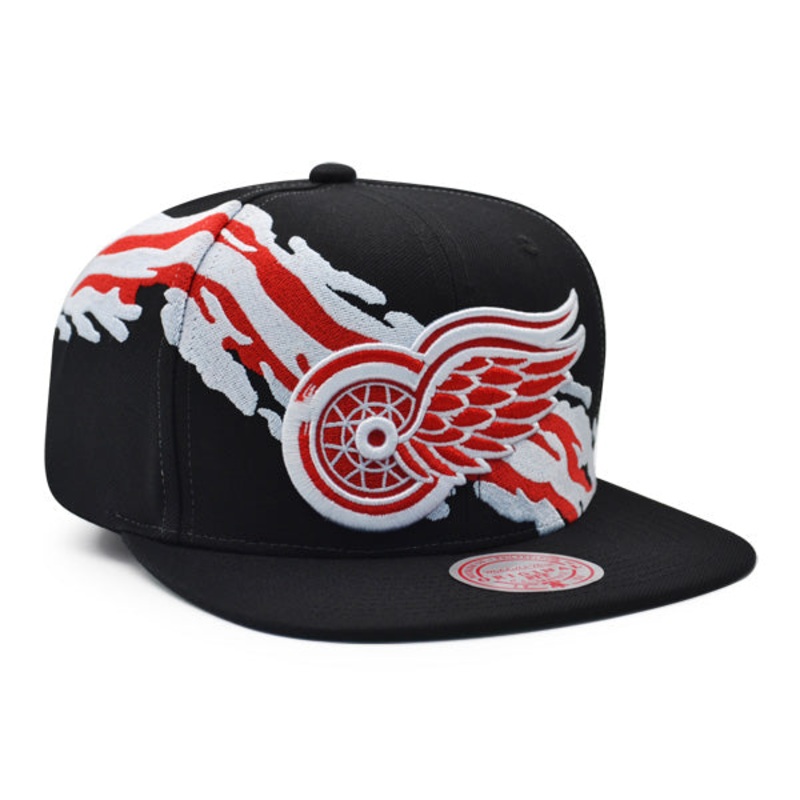 Detroit Redwings NHL Mitchell & Ness VINTAGE PAINTBRUSH Snapback Hat – Black/Red