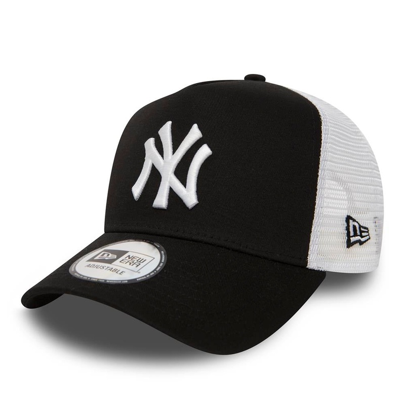 New York Yankees Clean II Trucker Black/White Cap One Size
