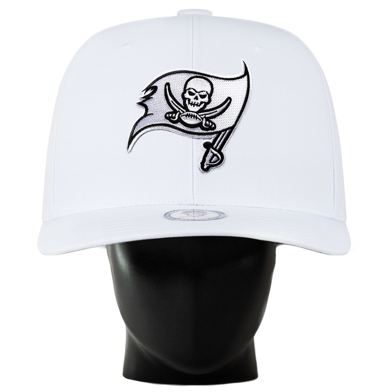 Tampa Bay Buccaneers “Blank Canvas” Noggin White (S/M)