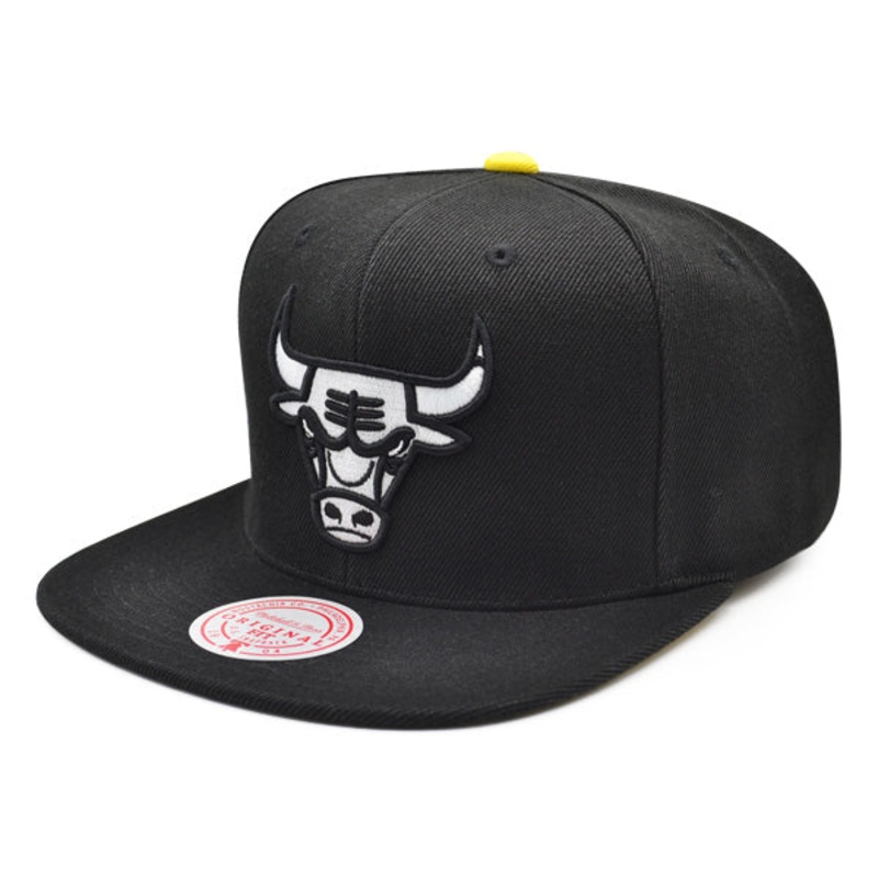 Chicago Bulls Mitchell & Ness LIGHTNING HOOK Snapback NBA Hat – Black/Cyber Yellow