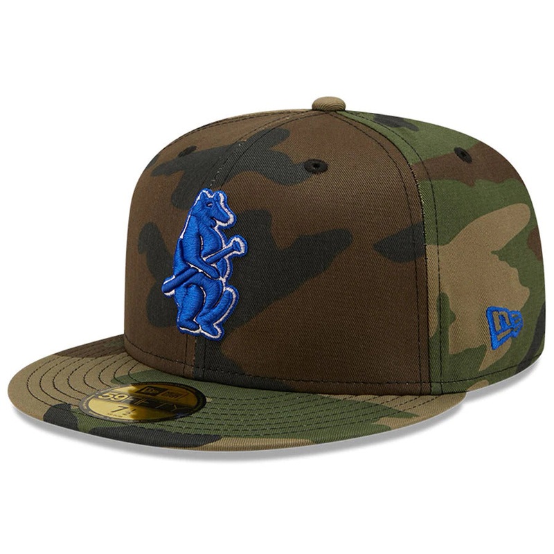 New Era Camo Chicago Cubs 1907 World Series Champions Patch Woodland Undervisor 59FIFTY Fitted Hat