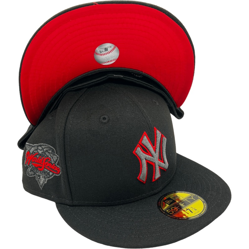 New Era New York Yankees Black Metallic Side Patch 59FIFTY Fitted Hat