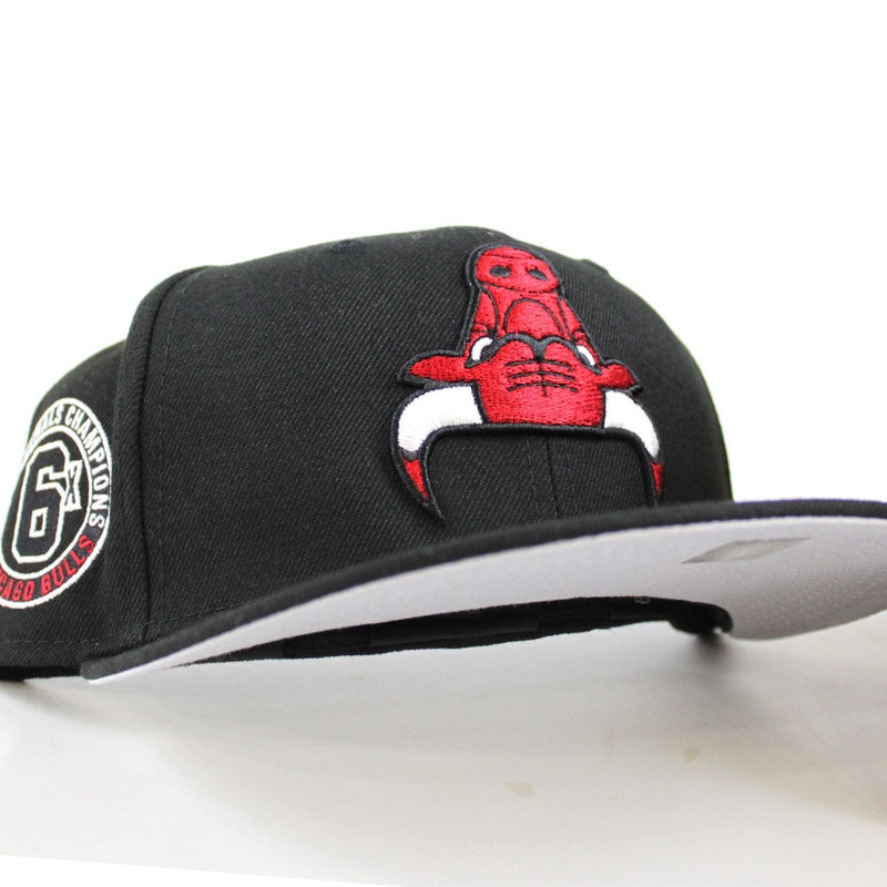 Chicago Bulls UPSIDE DOWN NBA CHAMP New Era 59fifty Fitted Hat (Black Gray Under Brim) 6 7/8