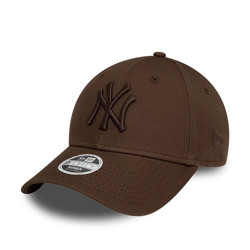 New York Yankees Womens League Essential Dark Brown 9FORTY Adjustable Cap OSFM