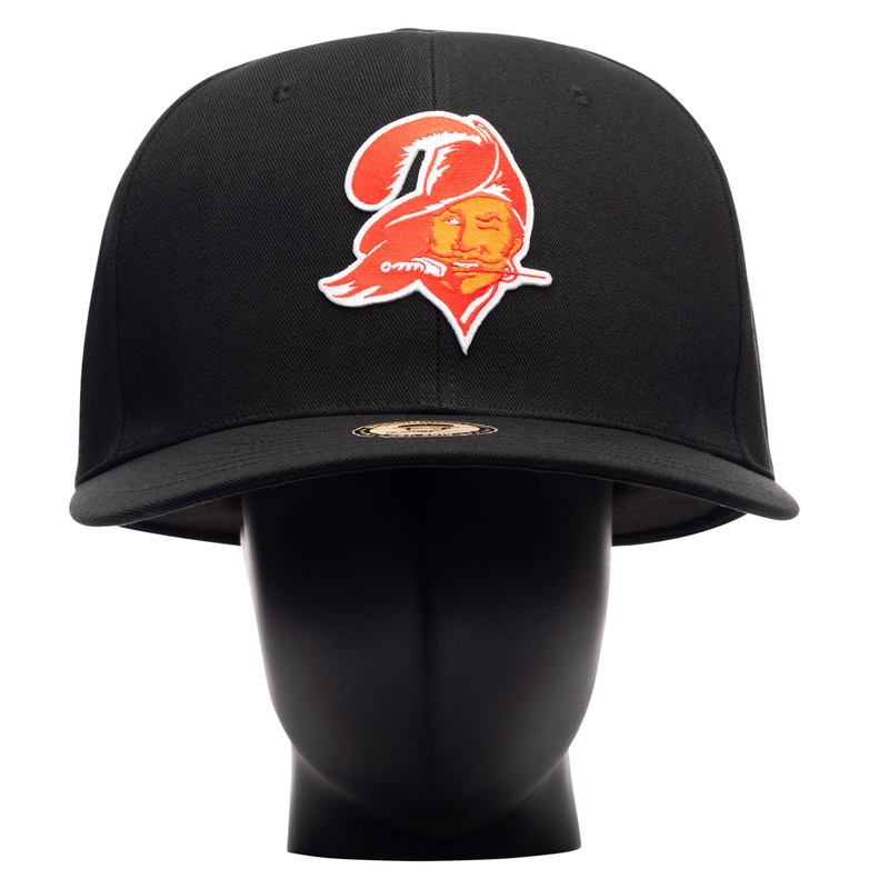 Tampa Bay Buccaneers Throwback Noggin Black (S/M)