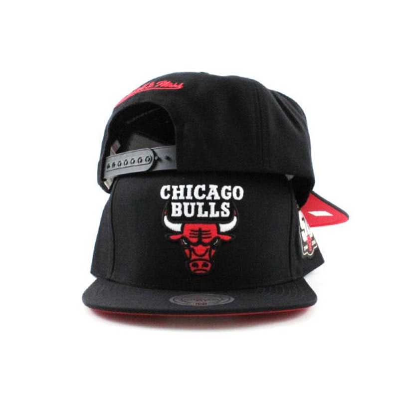Chicago Bulls Mitchell and Ness Snapback hats (50th Year Anniversary 1966-2016 Black) One Size