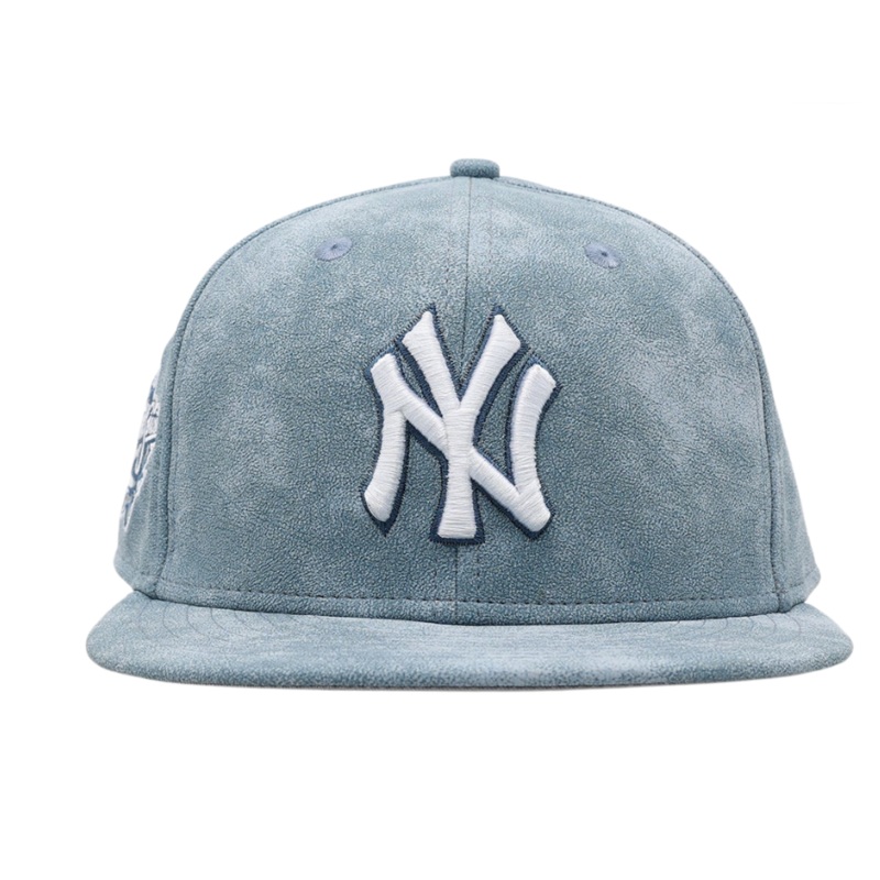 New Era New York Yankees ‘Sky Blue Washed Suede’ 59FIFTY Fitted Hat